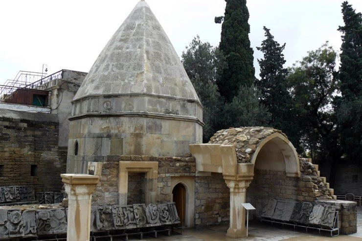 Мавзолей Сейида Яхья Бакуви