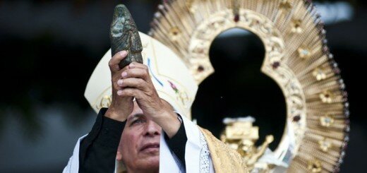 Статуя Богородицы в Картаго