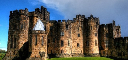 Замок Алник